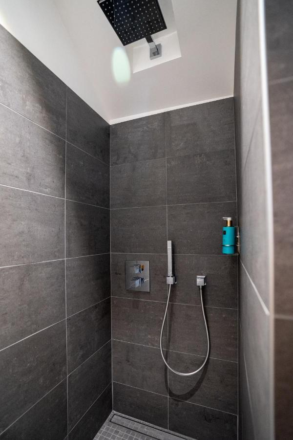 Krafft, Centre Ville, Climatise, Baignoire Double - La Cle Des Sacres Reims Exterior foto
